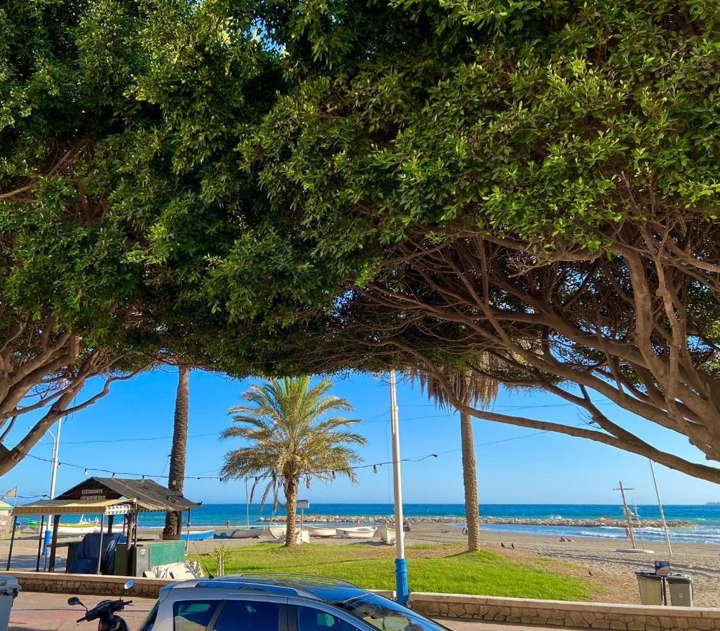 Relax , Sun And Beach Málaga Extérieur photo
